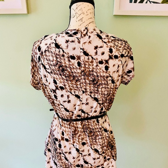 Stylish Women's Animal Print Belted Top Size Medium - Picture 5 of 8